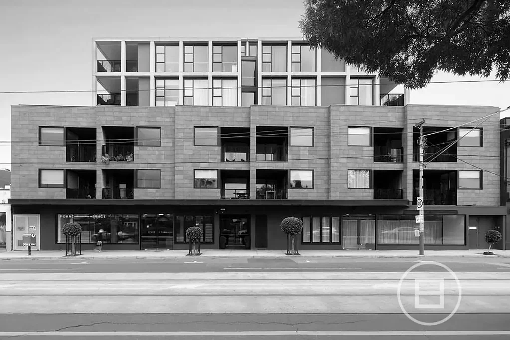 Prahran 3બેડરૂમ Expressions of Interest closing Tuesday 2nd September at 1pm