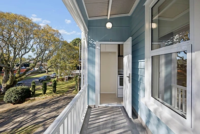 Great location across road from Eden Park