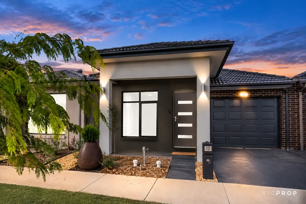 Rockbank 4બેડરૂમ Modern Family Living with Space, Style & Comfort