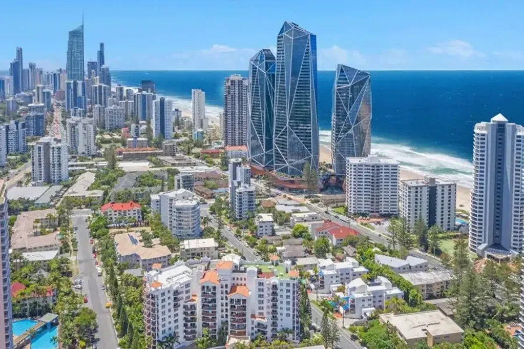 Surfers Paradise 3 Bedroom Spacious and Comfortable!!