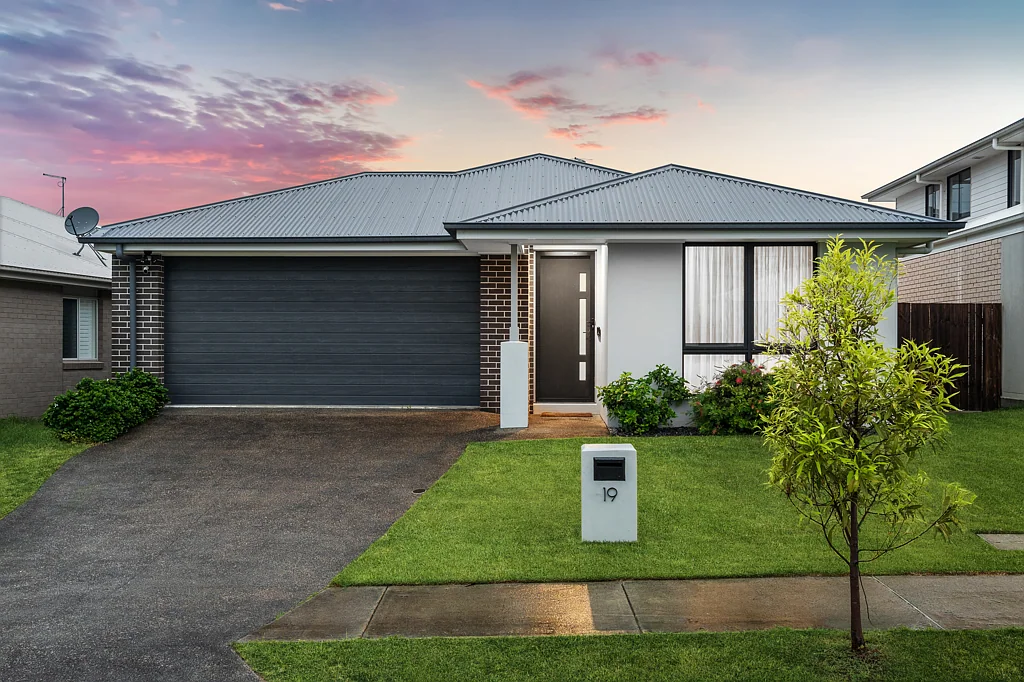 19 Simpatico Street, Ripley, QLD 4306
