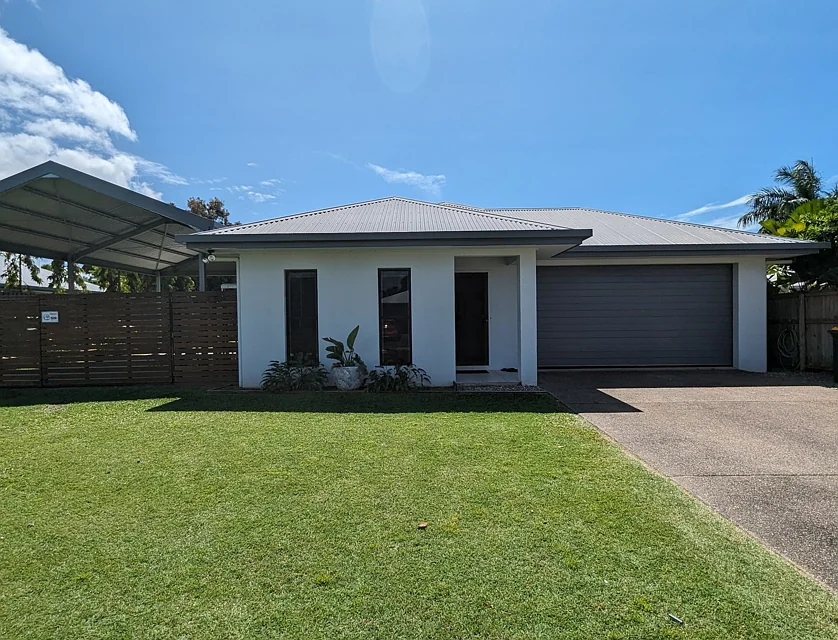 10 Quarterdeck Street, Trinity Beach, Cairns, 4 Kuwarto, 2 Banyo, House