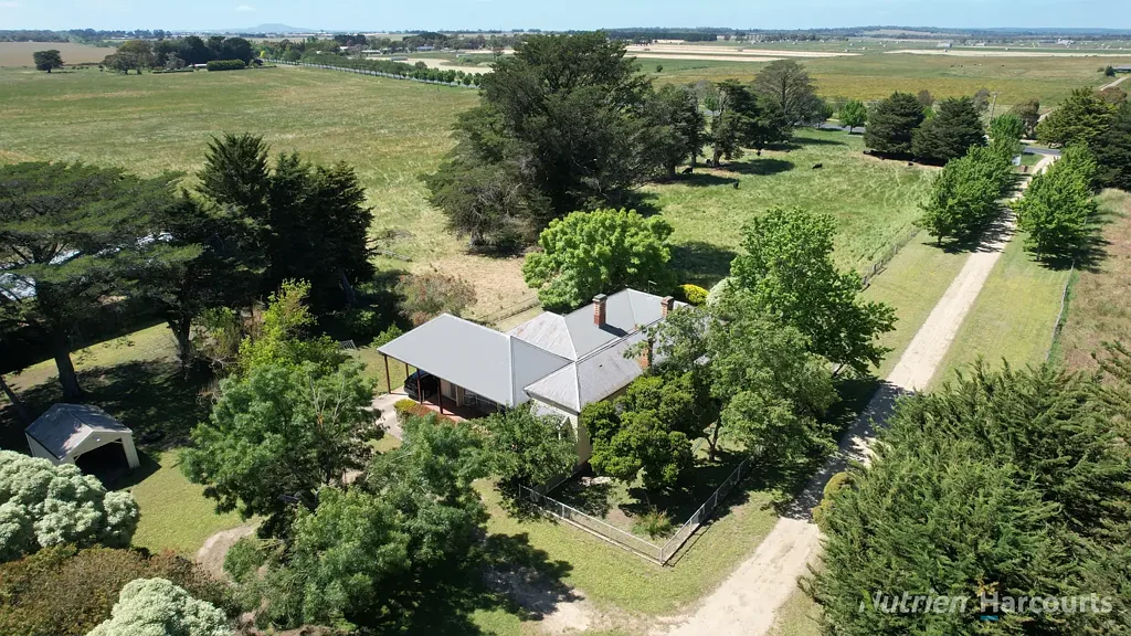 Windermere Prime Land + Character Victorian Home - Lifestyle & Development Potential - 217 acres