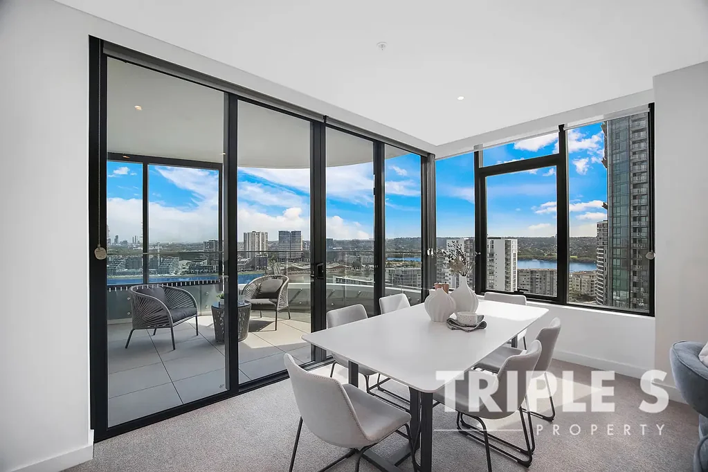 Spacious& Breathtaking Waterview& Cityview& Facing-North/East/West/& Plus Study Room