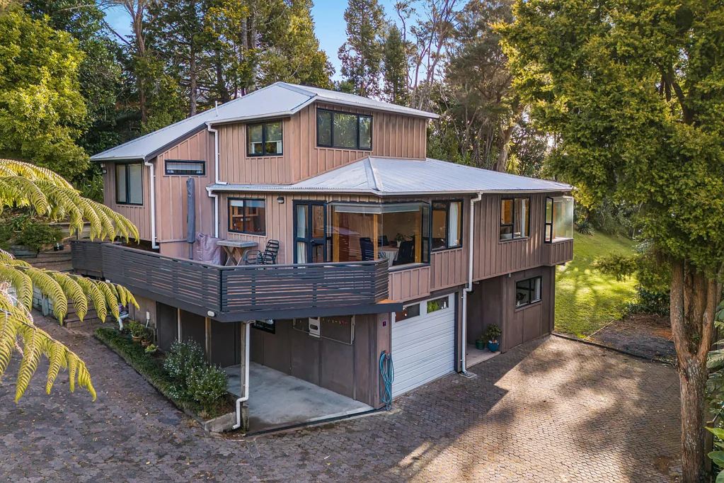 Henderson 4房  Unlock Potential - Classic & Charming Family Home