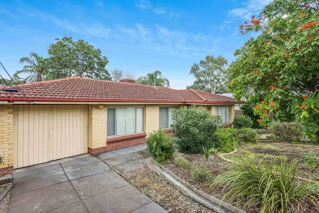 Fairview Park 3침실 Generous Frontage, Spacious Allotment, Endless Opportunity
