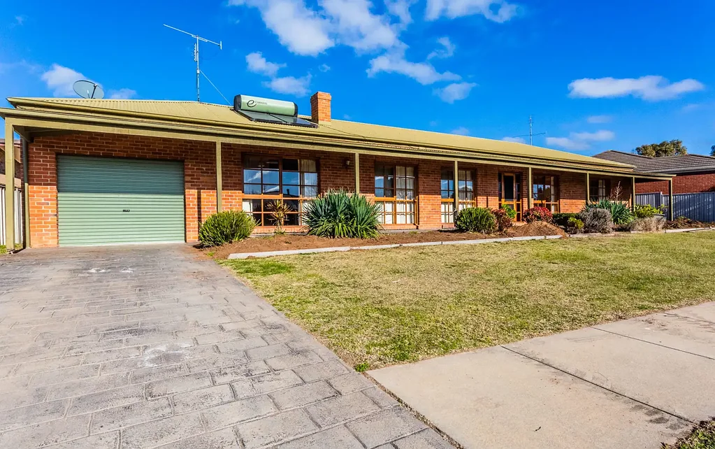 4 BR Family Living with Rustic Charm