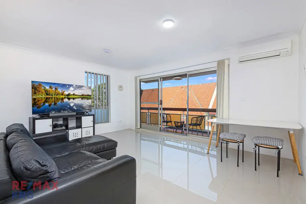 Spacious & Convenient 3-Bedroom Apartment