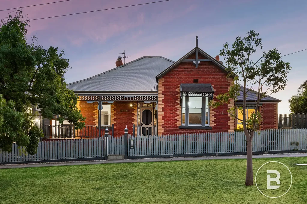 Ironbark 4 Bedroom PERFECT BALANCE OF PERIOD DETAILS AND MODERN LIVING