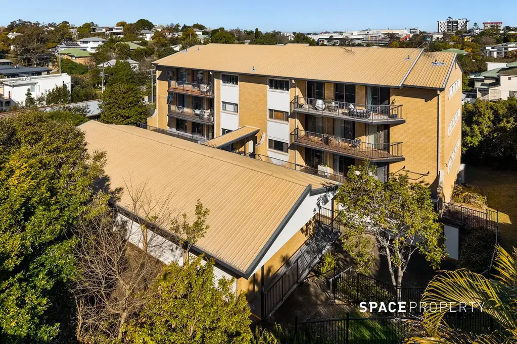 Indooroopilly 2房  Top Floor Living in the Heart of Indooroopilly!