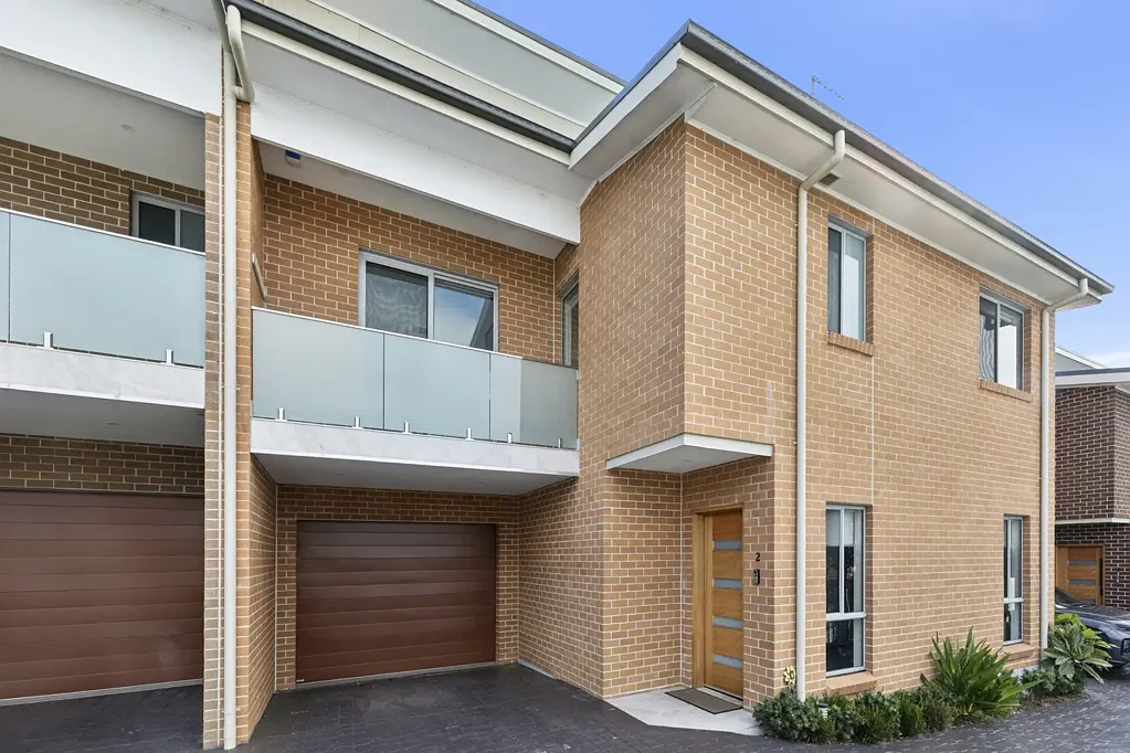 Kirrawee 4Phòng ngủ Luxury Family Townhouse in Boutique Complex