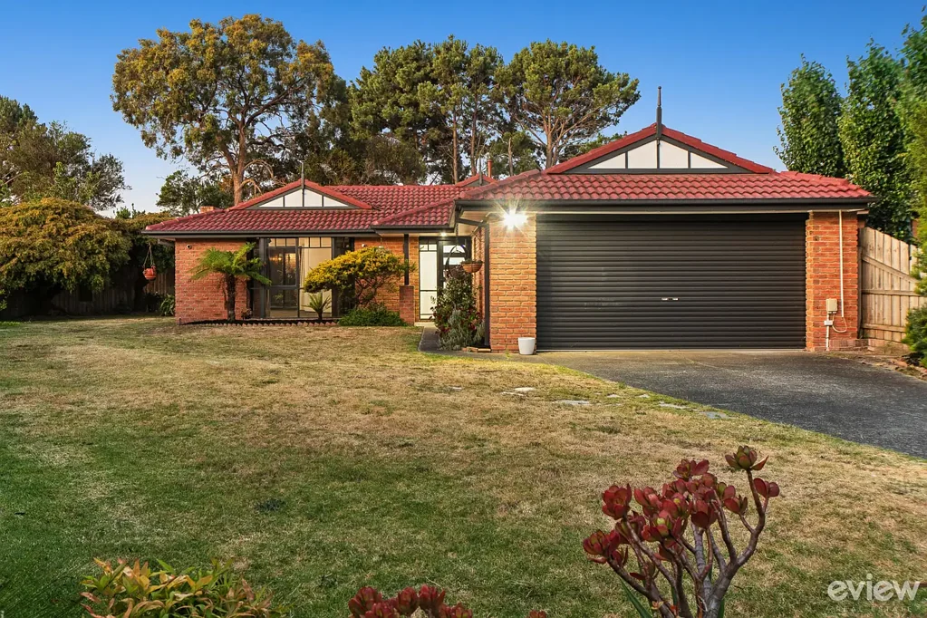 2 Siska Court, Frankston, VIC 3199