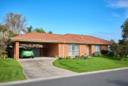 139 Courtenay Avenue, Cranbourne North