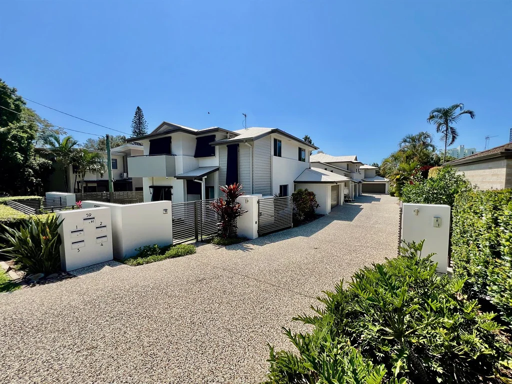 2/59 Muir Street, Labrador, QLD 4215
