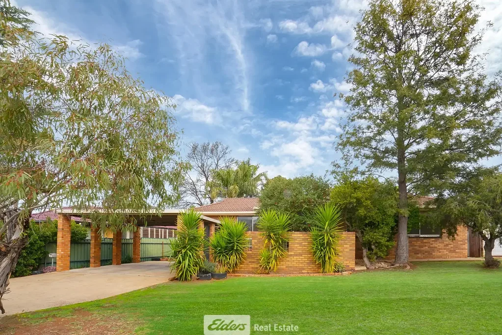 Griffith 4房  Brilliant location and updated kitchen and bathroom!