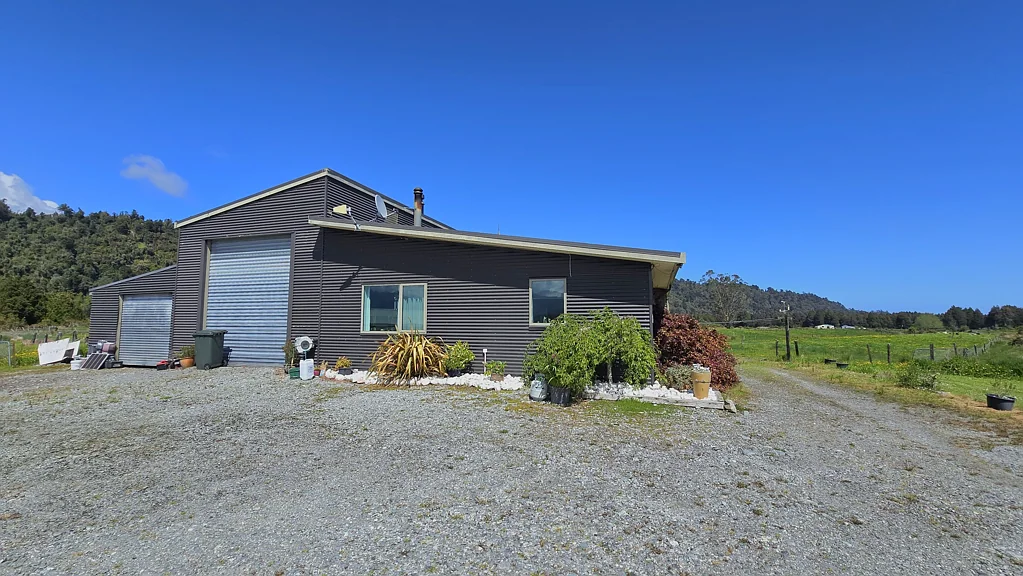 Harihari 2chambre Off-grid lifestyle property in Harihari