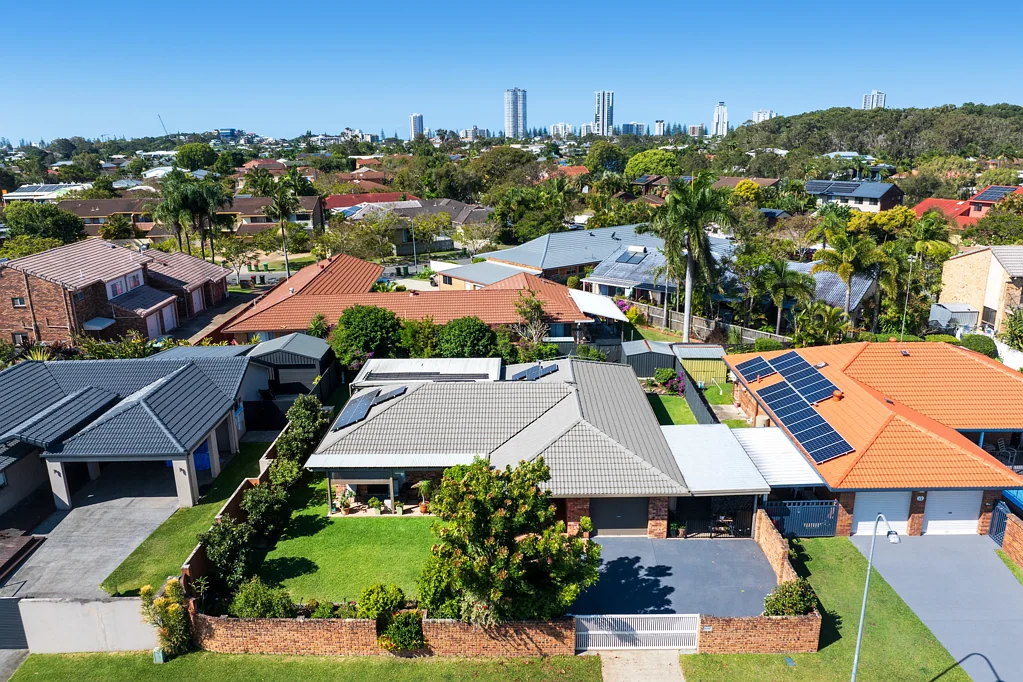 12 Dunlin Drive, Burleigh Waters, QLD 4220