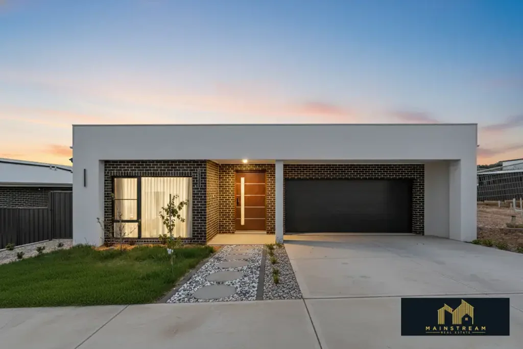 Modern Family Living with Dual En-suites in Prime Jacka Location