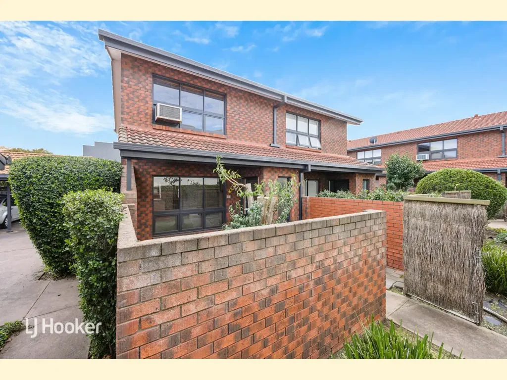 Norwood 2Moenga The Cosmopolitan Lifestyle is Beckoning your Call