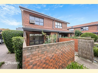 Norwood 2Moenga The Cosmopolitan Lifestyle is Beckoning your Call