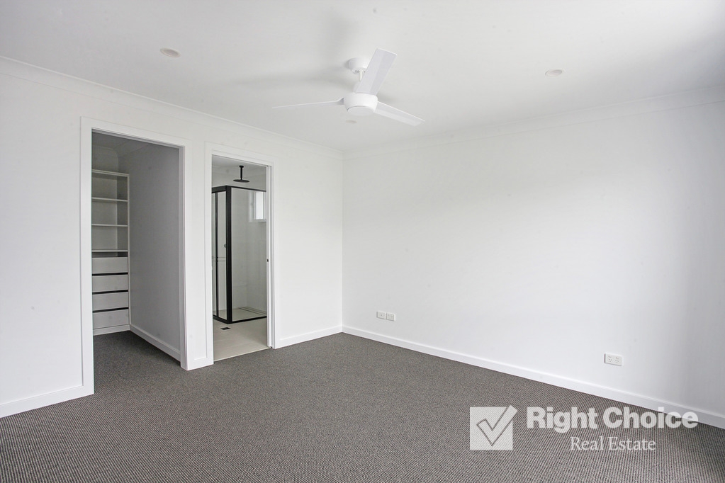 UNIT 1 4 CENTRAL AV, OAK FLATS NSW 2529, 0 Kuwarto, 0 Banyo, Townhouse