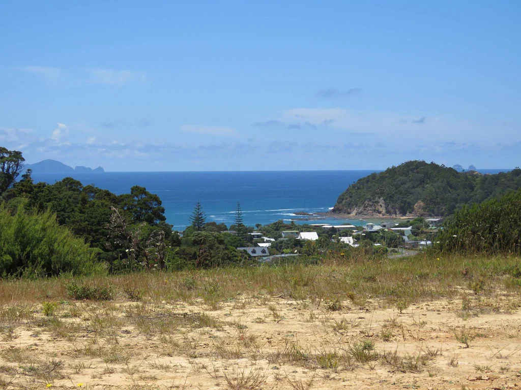 Matapouri  Privacy - Great Views - Flat Build Site