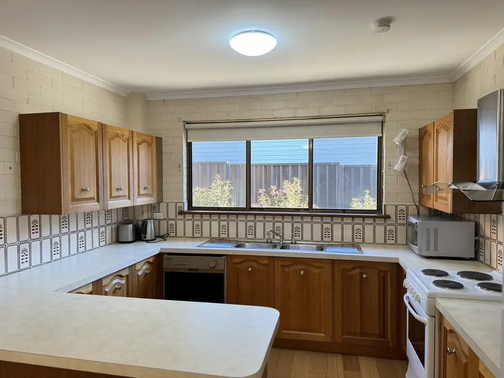NOW $490/W, Charming 3-Bed Unit in Berridale