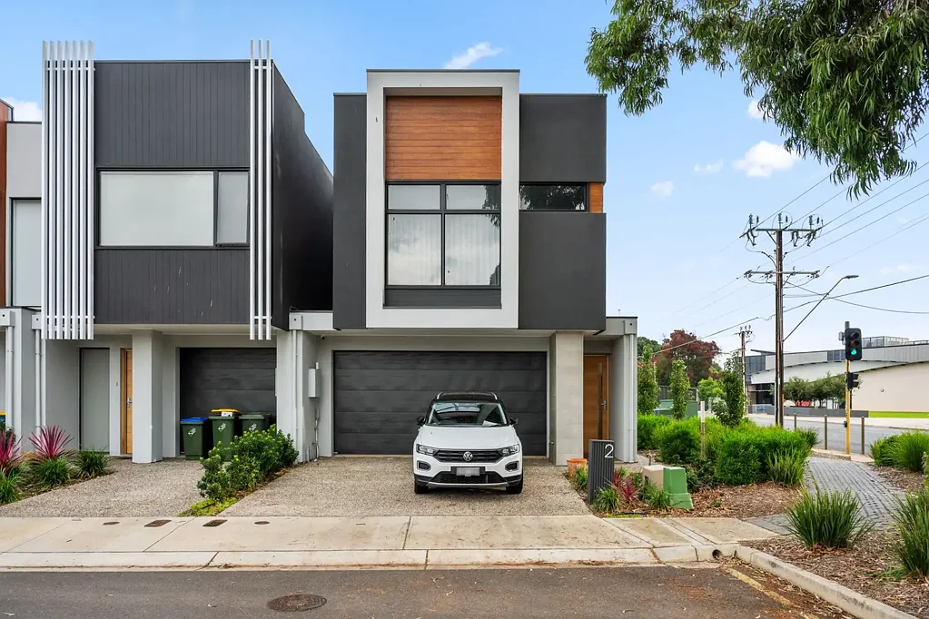 Beautiful 3 Bedroom Townhouse in Woodville!
