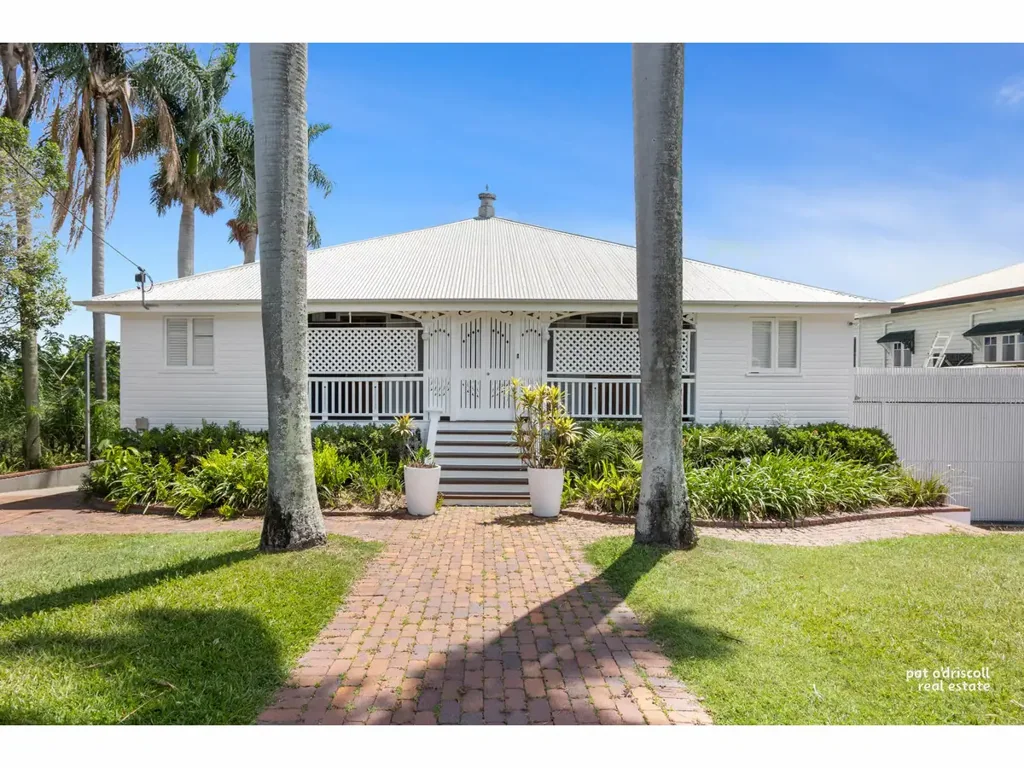 The Range 6ਬੈੱਡਰੂਮ Classic 6 bedroom Queenslander on the Eastern Slopes 0f The Range...