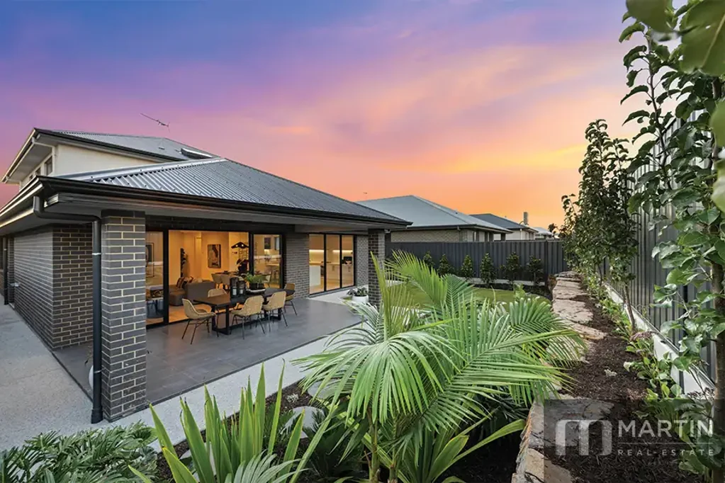 17 Monarch Parade, Roseworthy, SA 5371