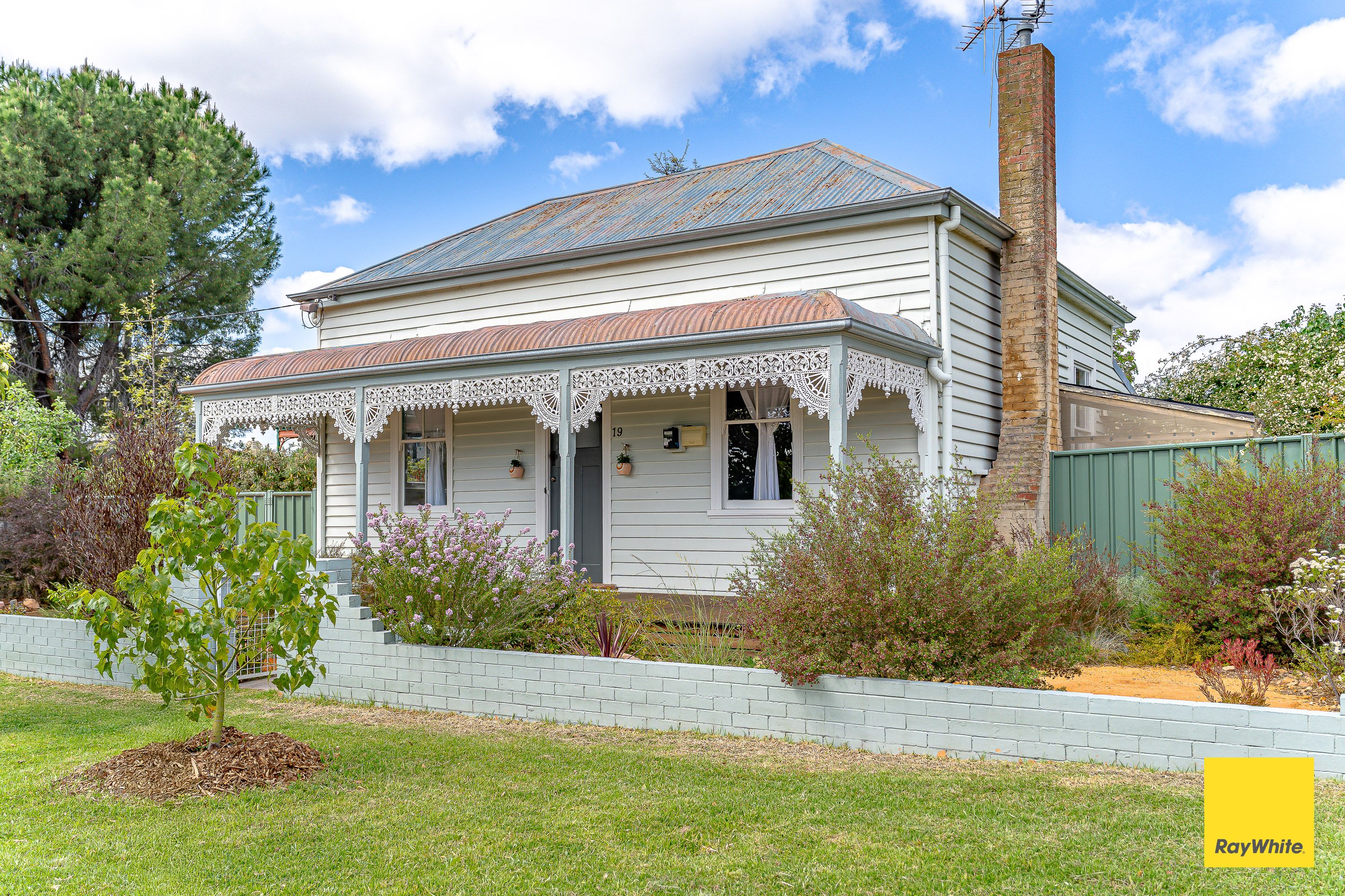 19 HALL ST, EAGLEHAWK VIC 3556, 0 chambres, 0 salles de bain, House