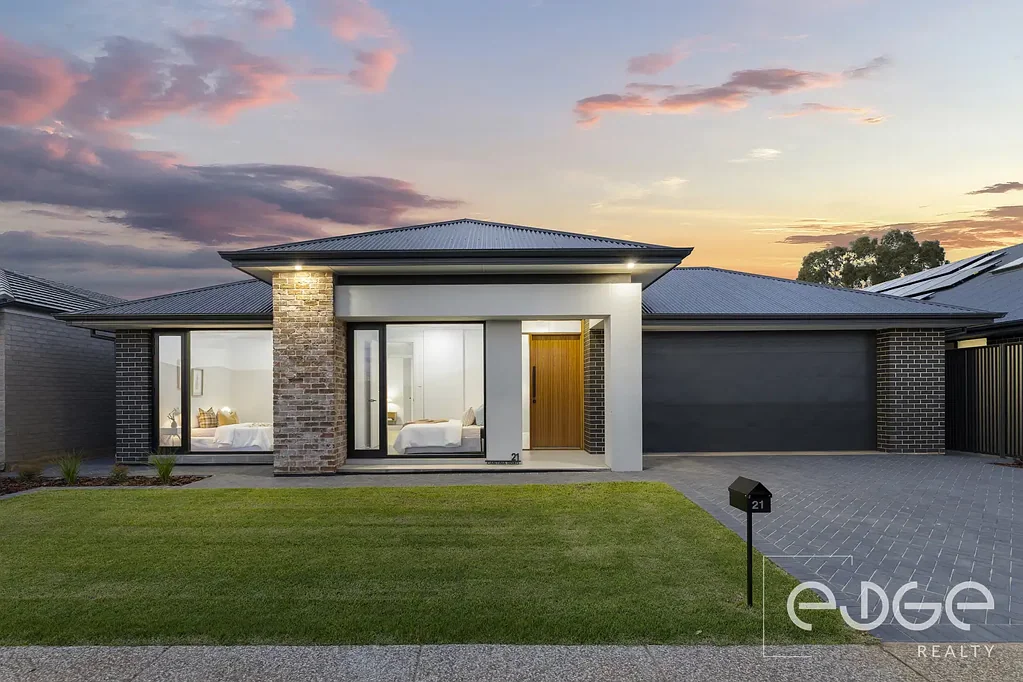 Angle Vale 4 Bedroom Grand Family Living with a Touch of Luxury!