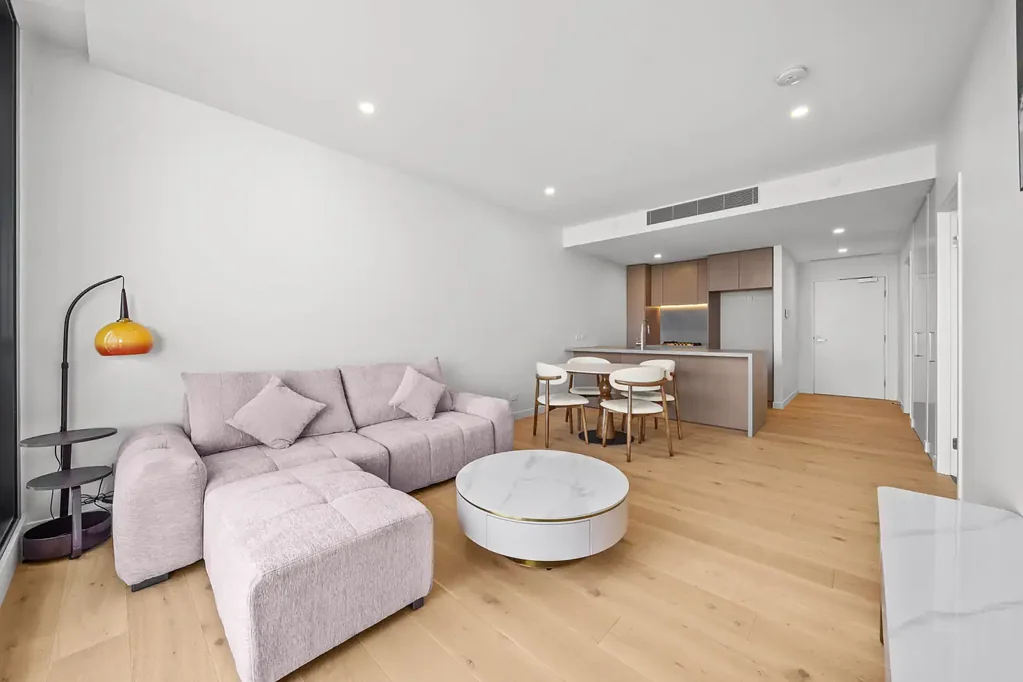 Surfers Paradise 1房  River, Hinterland & Skyline Views | Dual Balcony Access