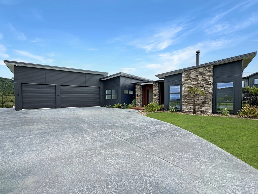Kinloch 3 Slaapkamer Modern luxury, effortless living in Kinloch
