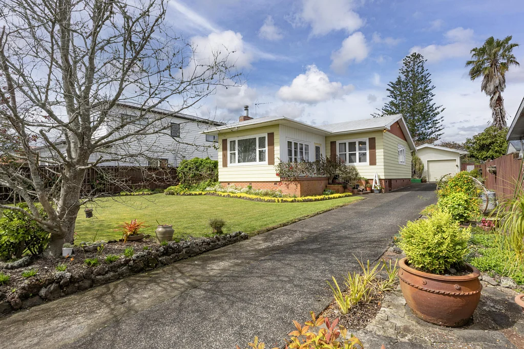 25 Margan Avenue, New Lynn, Waitakere City, Auckland