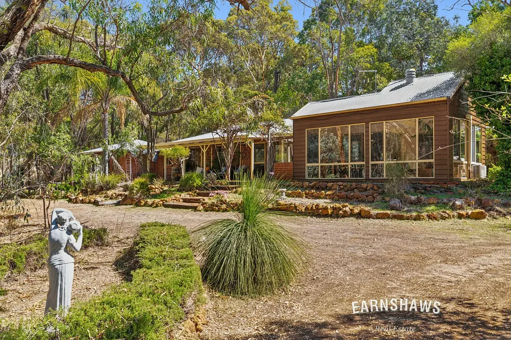 1755 Warrigal Way, Chidlow, WA 6556
