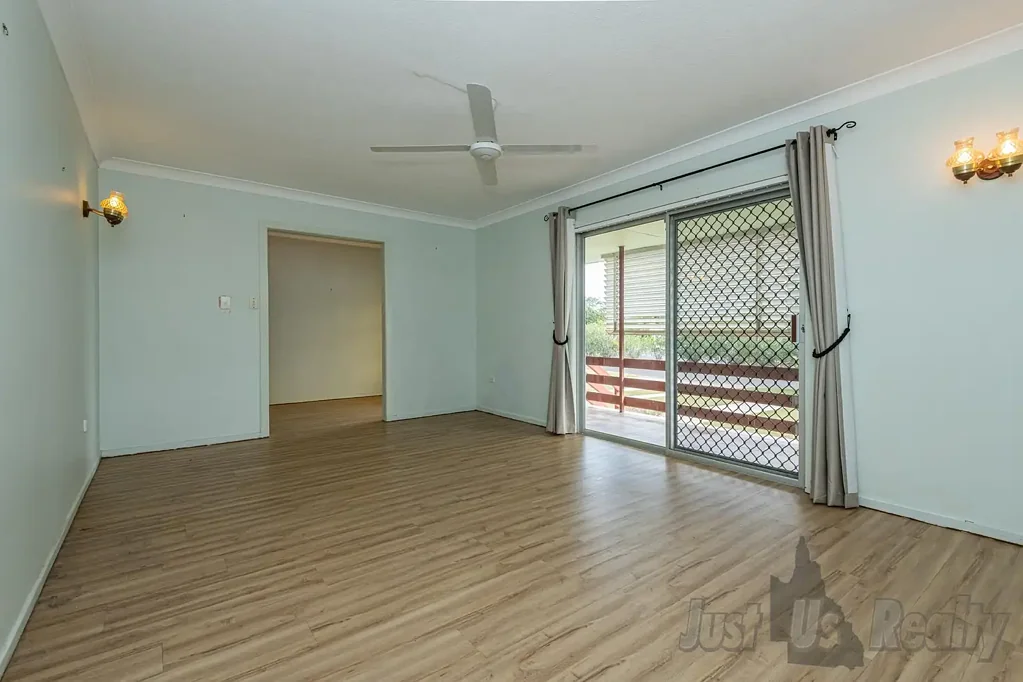 Svensson Heights 5 Bedroom Spacious Family Home with Dual Living & Poolside Guest Retreat