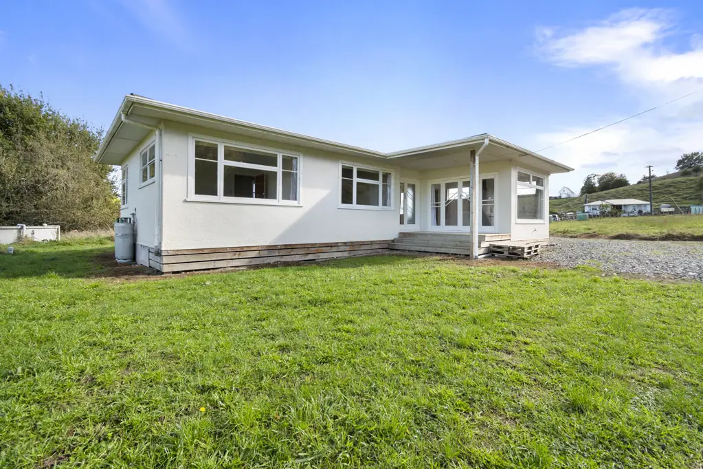 Hunterville Country comfort on nearly half an acre
