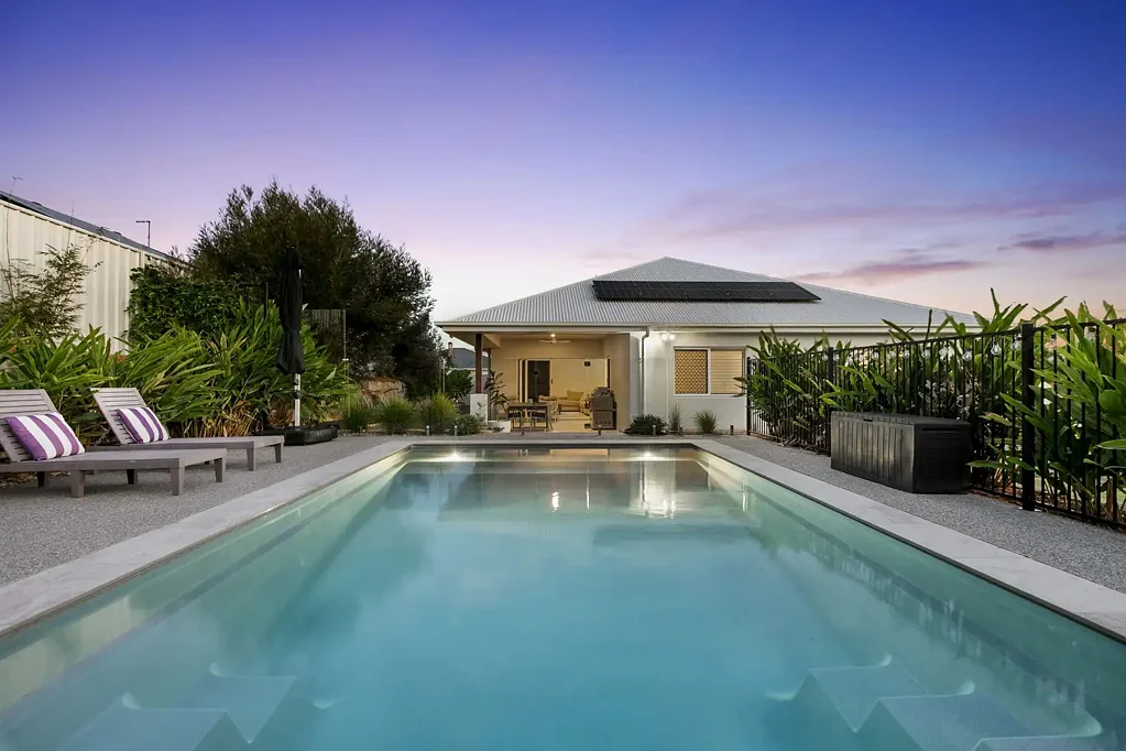 6 Lemongrass Rise, Nikenbah, QLD 4655
