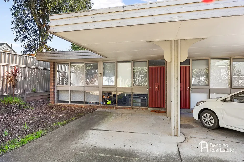 LOW-MAINTENANCE ONE-BEDROOM UNIT IN QUARRY HILL