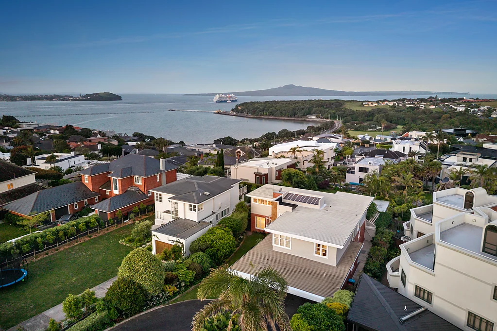 Orakei 3房  A REMARKABLE 1950s CLASSIC FAMILY HOME
