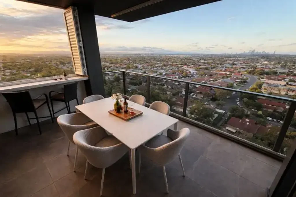 Rare Three+ Bedroom Penthouse Apartment in Lifestyle Location