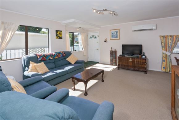 2/26 Liston Crescent, Cockle Bay, Auckland - Manukau, 2 Schlafzimmer, 1 Badezimmer