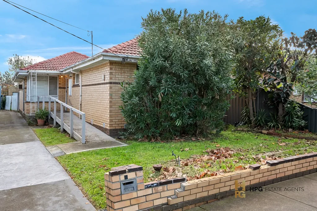 Fairfield 3Zimmer Original Home, Exceptional Opportunity