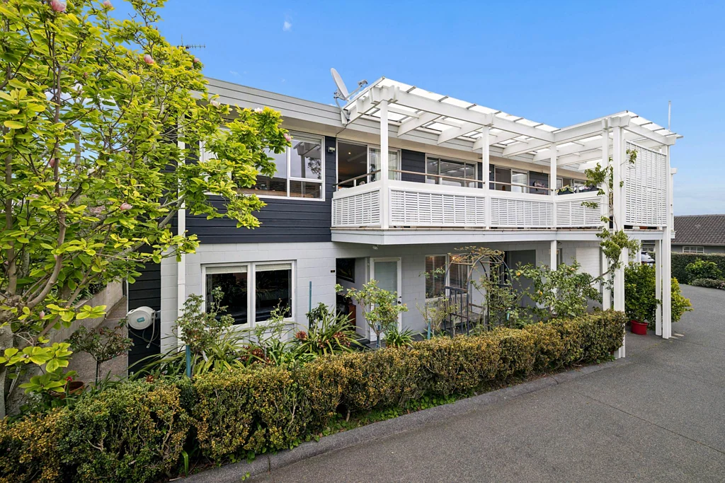 Remuera 3Moenga Like Lemonade in Summer!