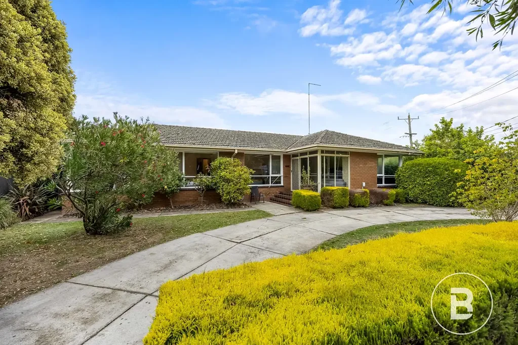 IMMACULATE THREE BEDROOM HOME IN ALFREDTON