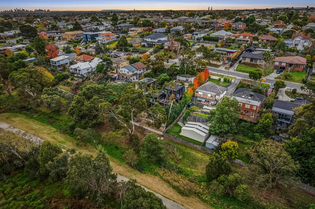 30 Carrol Grove, Mount Waverley, VIC 3149