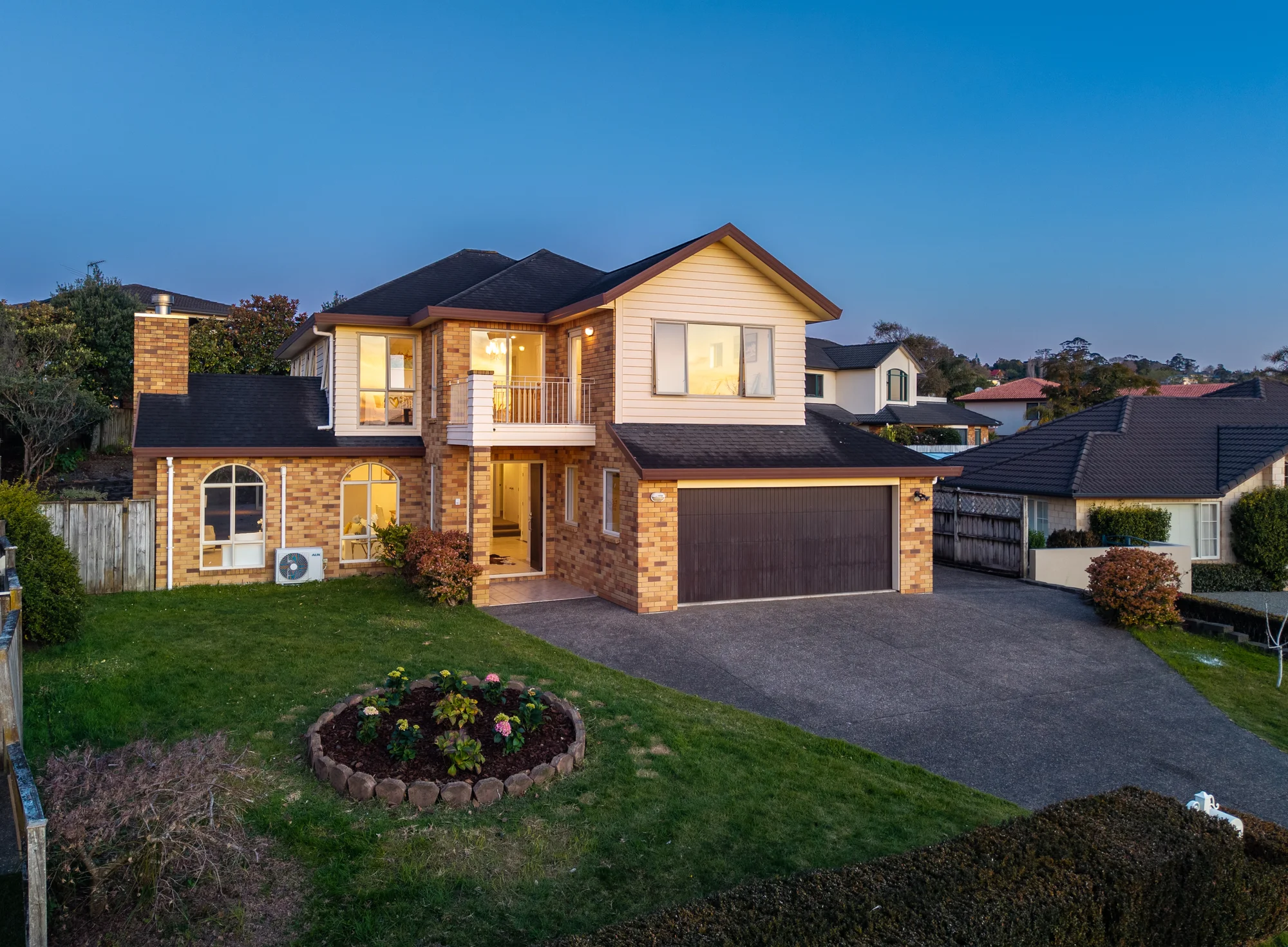 East Tamaki Heights 4房 地段为王！813㎡大地美宅，成就家庭梦想生活！ MUST SELL NOW