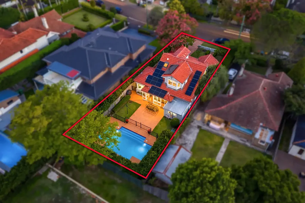 10 Nelson Street, Gordon, NSW 2072