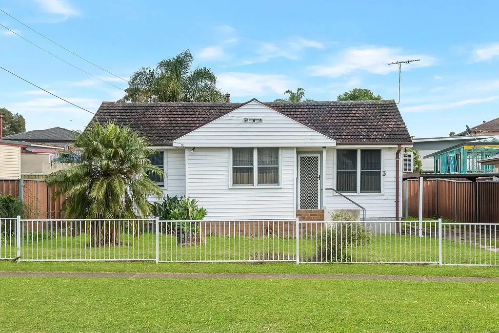 Comfortable Family Living in a Convenient Casula Location